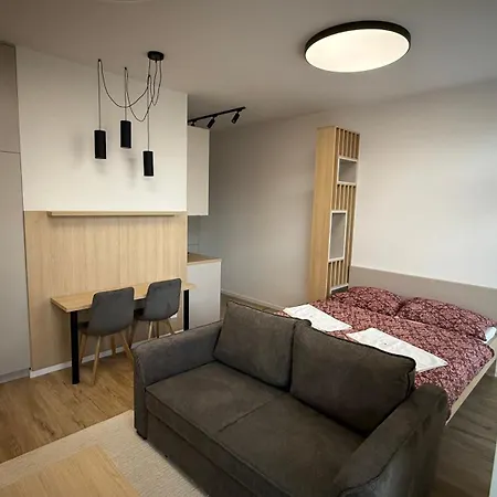 1 With Garden, Nálepková Appartamento Liptovský Mikuláš