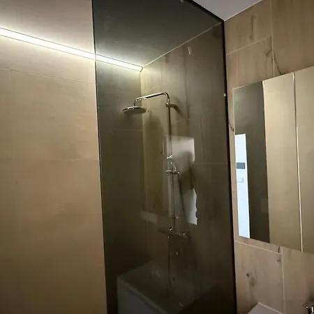 Apartmán 1 With Garden, Nalepkova