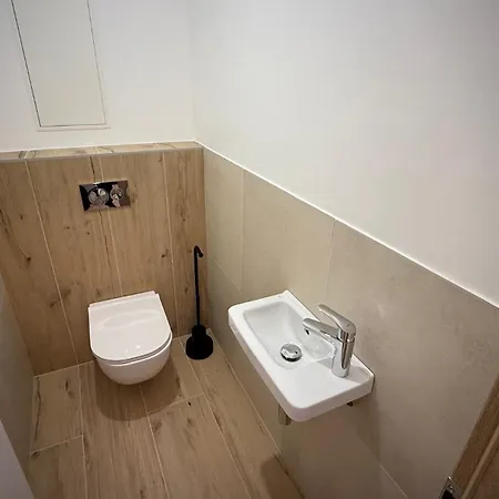 Appartamento 1 With Garden, Nálepková *